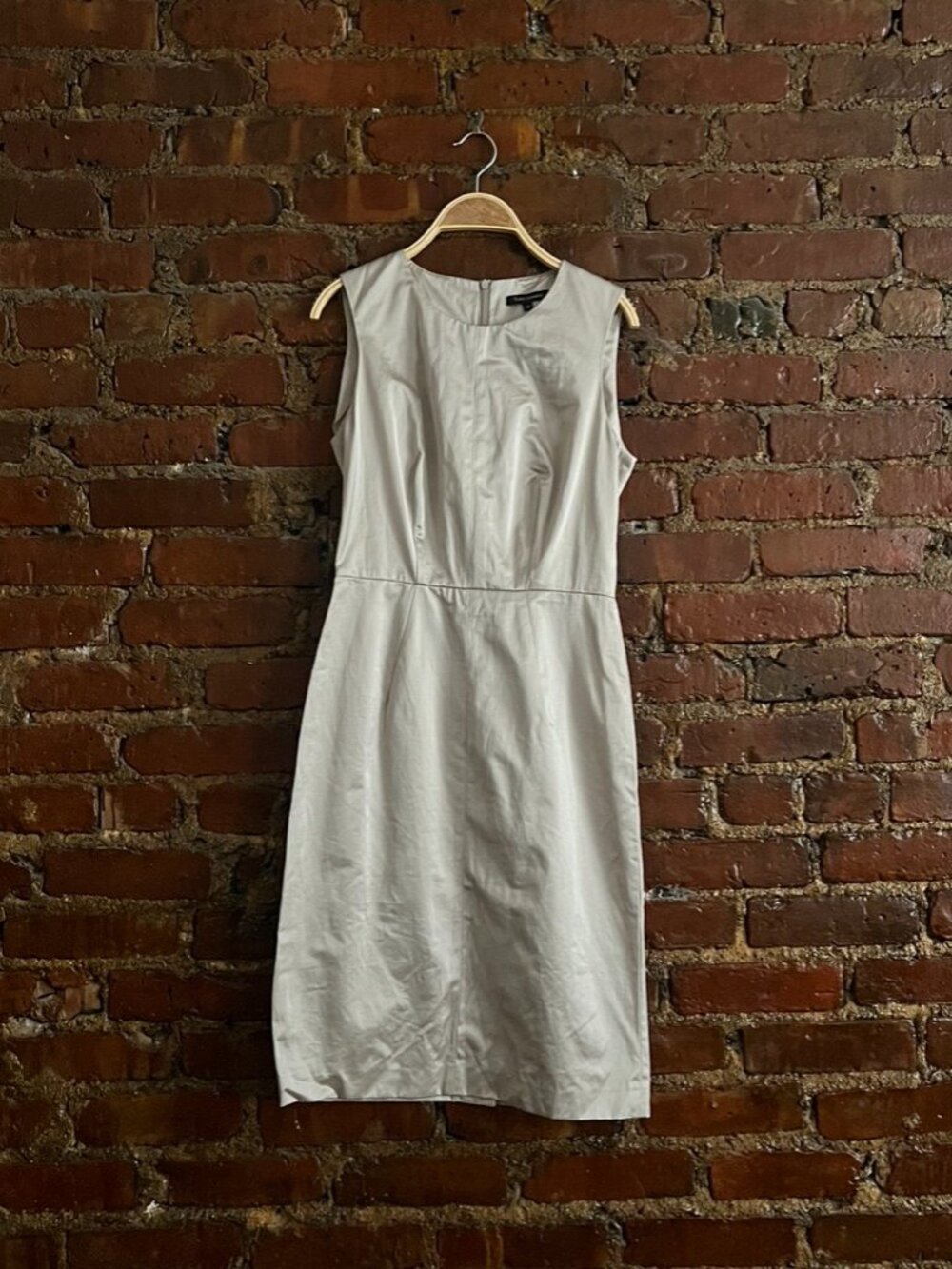Sleeveless sheath dress in taupe